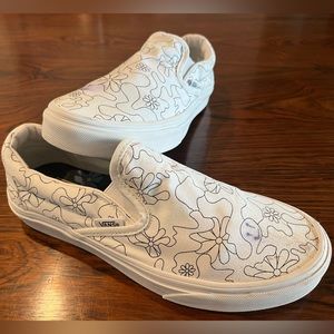 Vans Era “U Color” unisex slip ons. Youth size 6.5 and women’s size 8.